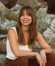 Book an Appointment with Hélène Descoteaux for Acupuncture