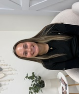 Book an Appointment with Anna Fox at Skinjections Cochrane